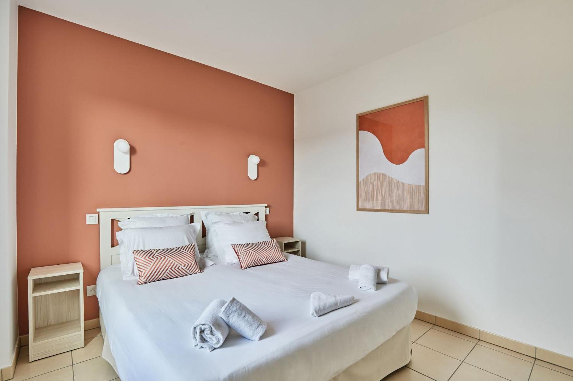 Residence Odalys Le Mas Des Flamants Aigues-Mortes Exterior photo