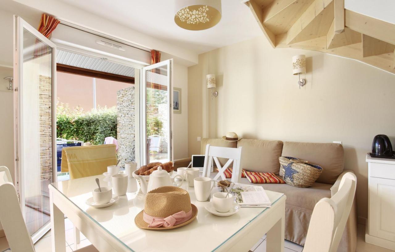 Residence Odalys Le Mas Des Flamants Aigues-Mortes Exterior photo